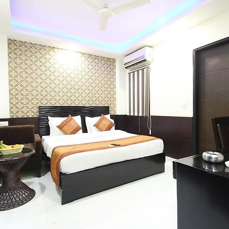 Hotel Hill Palace -Near Karol Bagh Metro Station Delhi  Exterior foto