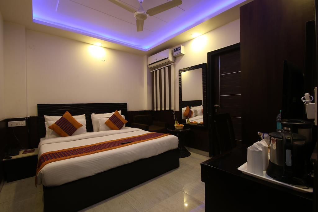 Hotel Hill Palace -Near Karol Bagh Metro Station Delhi  Exterior foto