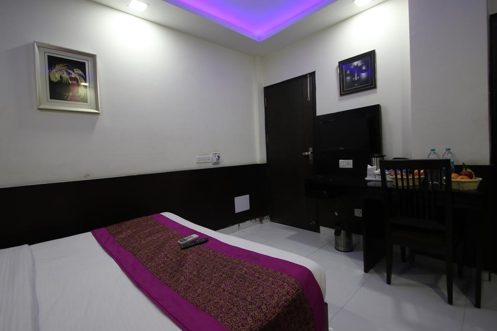 Hotel Hill Palace -Near Karol Bagh Metro Station Delhi  Exterior foto