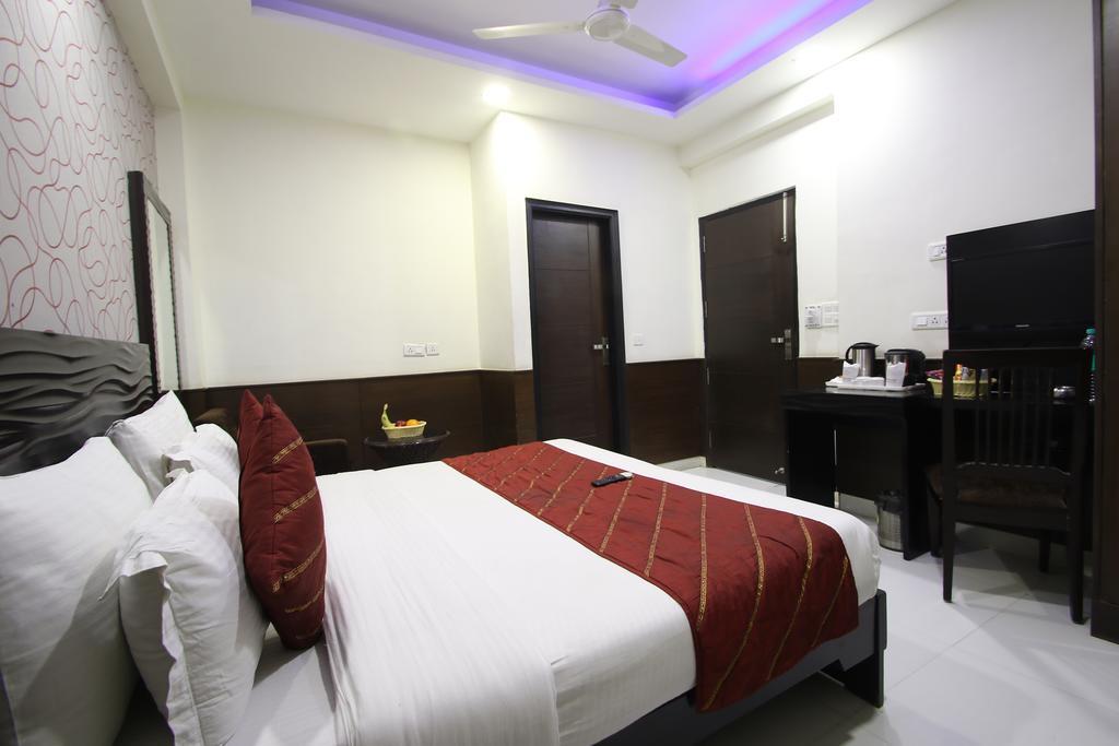 Hotel Hill Palace -Near Karol Bagh Metro Station Delhi  Exterior foto