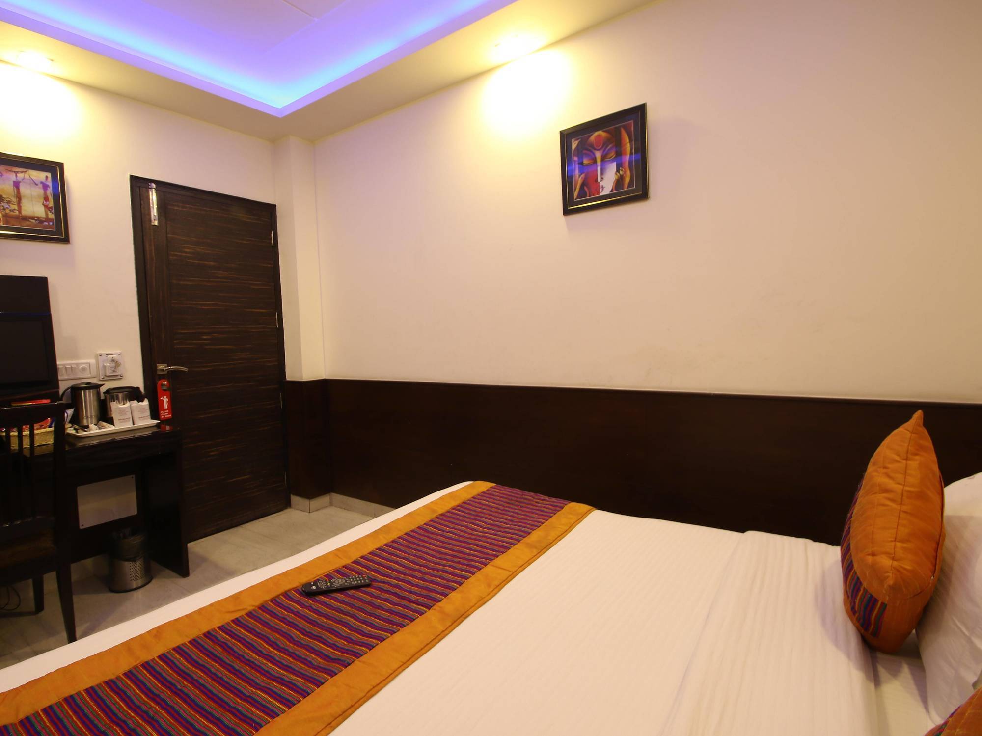 Hotel Hill Palace -Near Karol Bagh Metro Station Delhi  Exterior foto